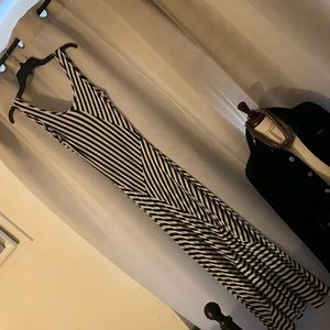 Monteau Los Angeles black and white striped long maxi dress summer sun dress